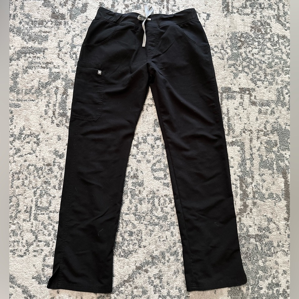 FIGS Kade black scrub pants